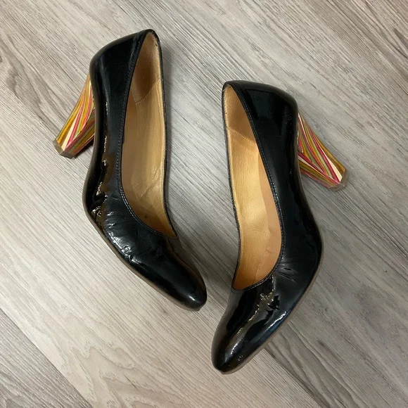 Zinda Patent Pumps with fun detail heels, size 7 - Picture 2 of 5